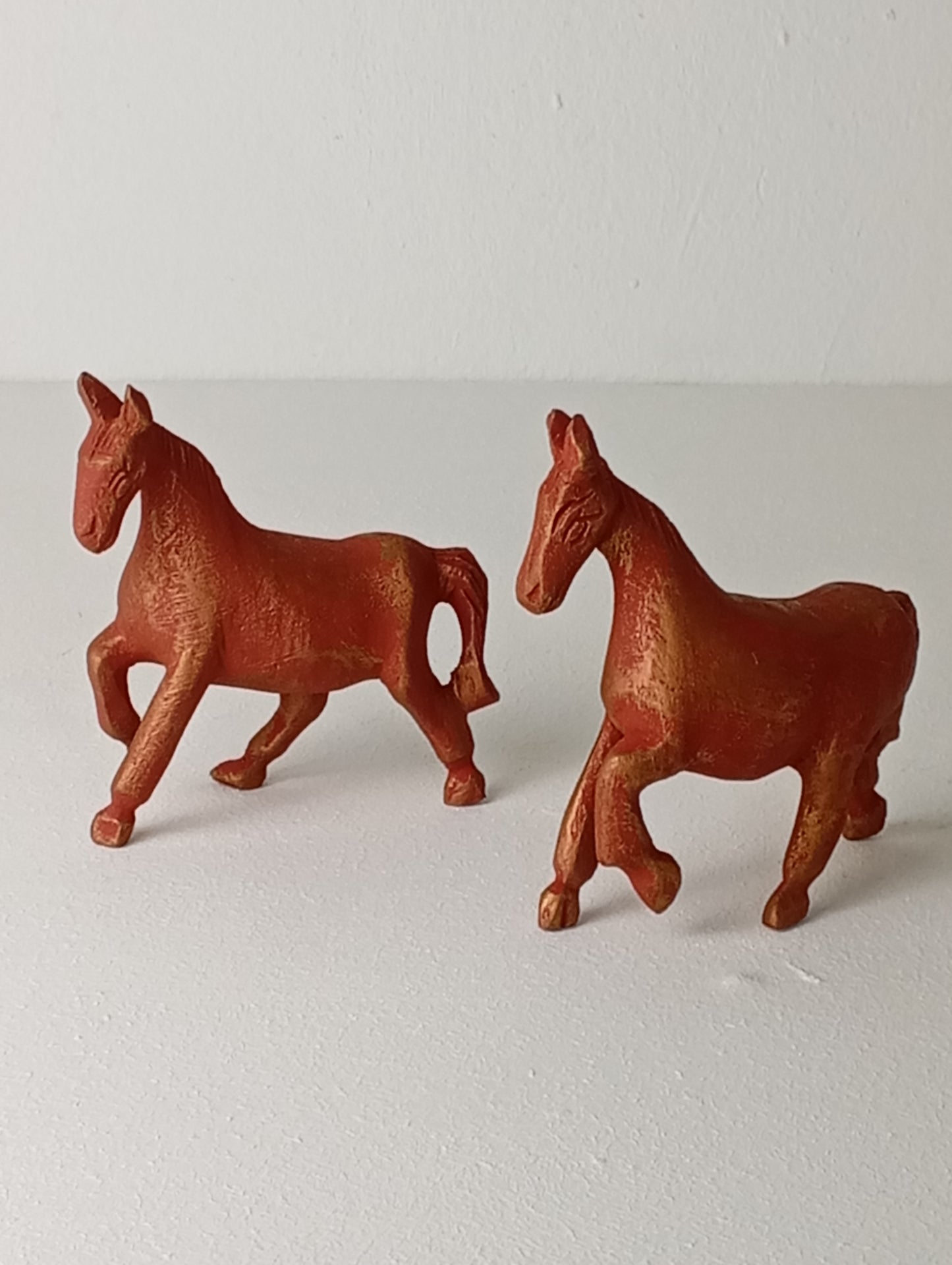 Wooden Horse Figurines – Chinese Zodiac Symbol ม้าไม้แกะสลัก – สัญลักษณ์ปีนักษัตรจีน