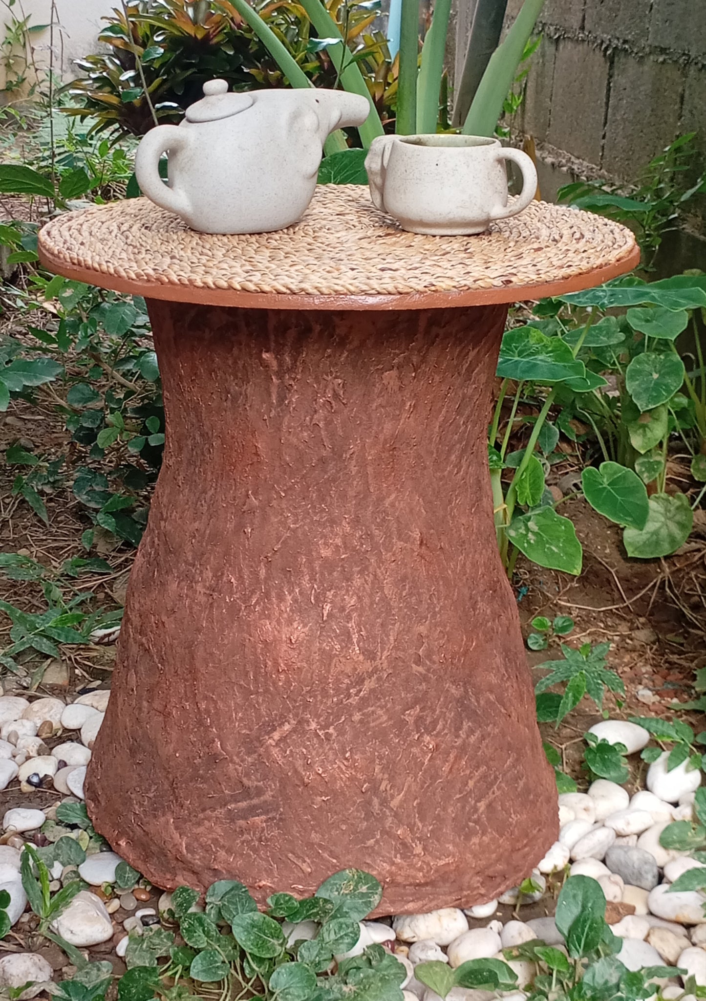Coffee Table Rattan and Bamboo Side Table with Wood Chip Base โต๊ะกาแฟหวายและไม้ไผ่พร้อมฐานทำจากเศษไม้