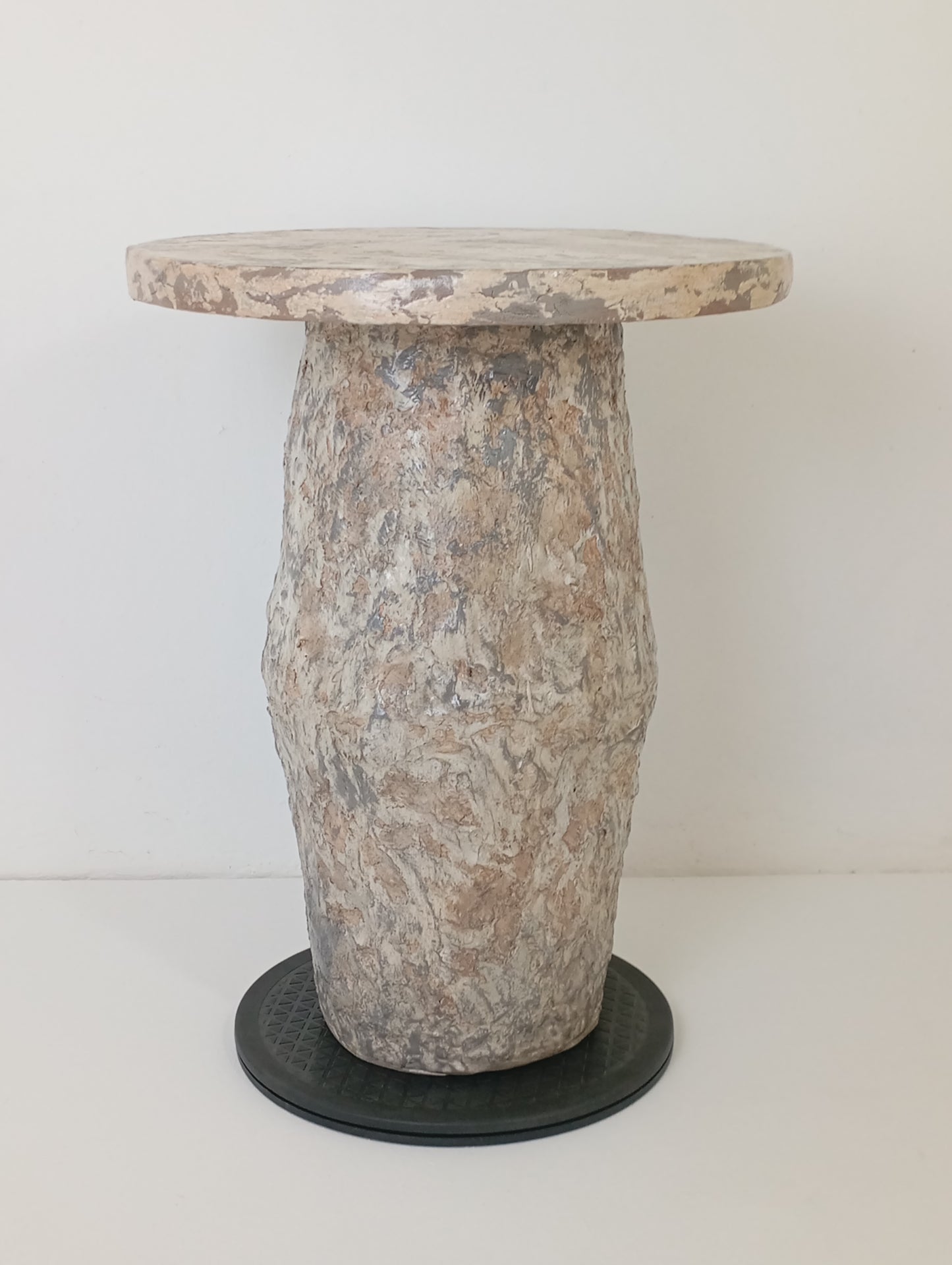 Coffee Table Wabi-Sabi Style Interior Coffee Table โต๊ะกาแฟสไตล์วาบิ-ซาบิ สำหรับตกแต่งภายใน