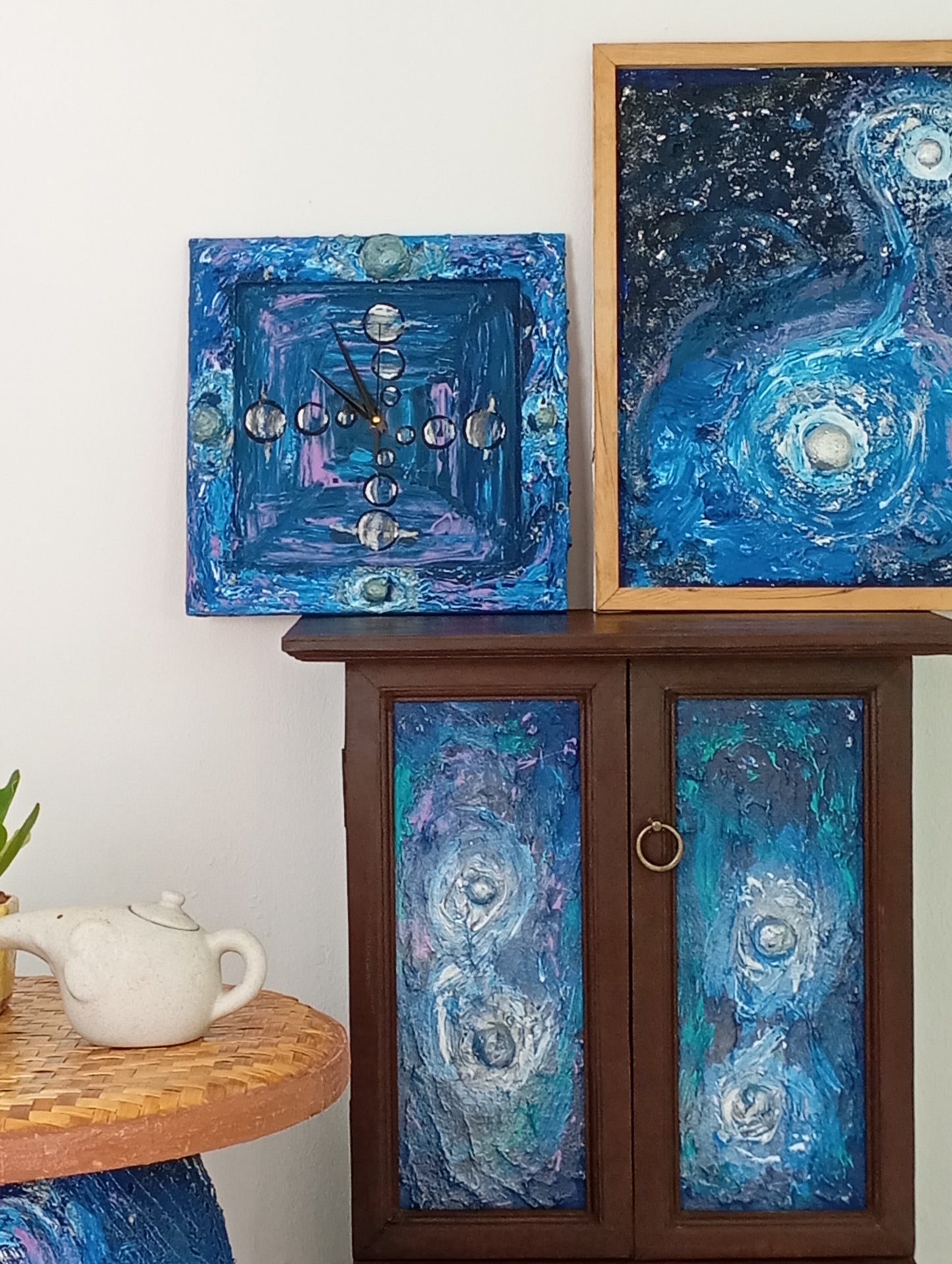 Unusual Clock Art Wall Clock "Many Universes" นาฬิกาแขวนศิลปะ "หลายจักรวาล"