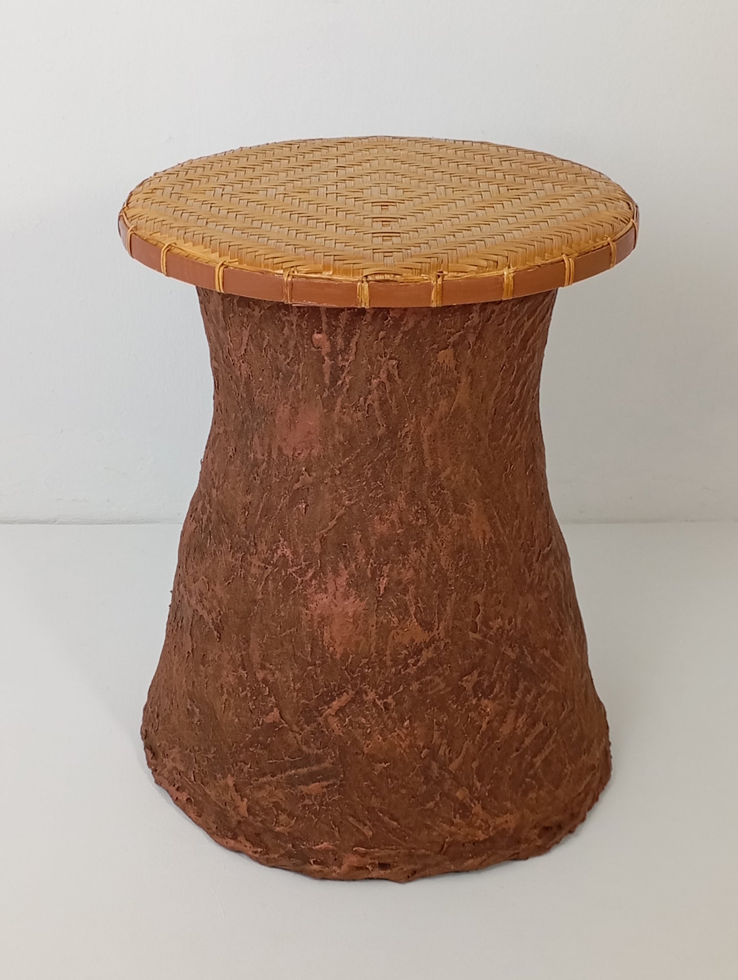 Coffee Table with Wood Chip Base โต๊ะกาแฟหวายและไม้ไผ่พร้อมฐานทำจากเศษไม้
