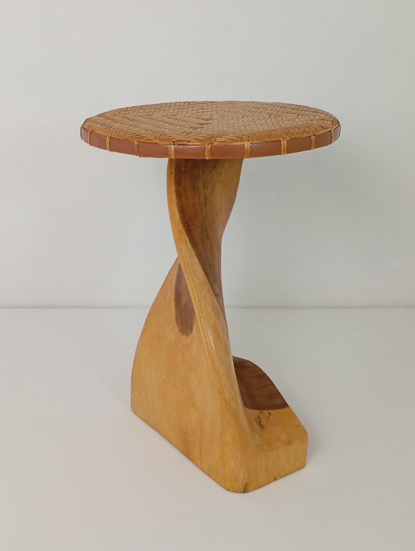 Coffee table Side Table  Asymmetrical Solid Wood Coffee Table Wooden Coffee Table with Rattan Top โต๊ะกาแฟอาร์ต โต๊ะข้าง โต๊ะกาแฟไม้เนื้อแข็งทรงไม่สมมาตร โต๊ะพร้อมท็อปโต๊ะหวาย