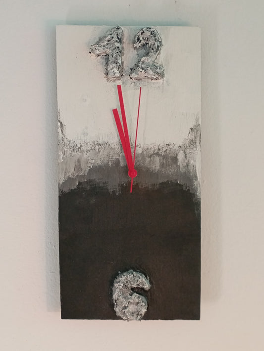 Unusual Clock Black and White Art Wall Clock นาฬิกาแขวนศิลปะขาวดำ