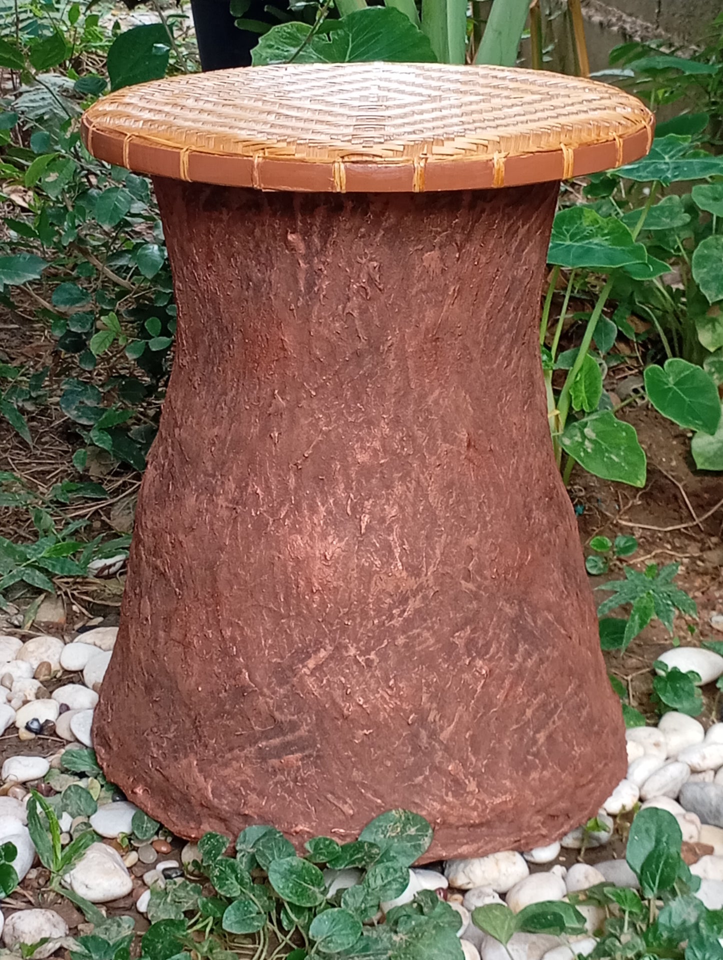 Coffee Table with Wood Chip Base โต๊ะกาแฟหวายและไม้ไผ่พร้อมฐานทำจากเศษไม้