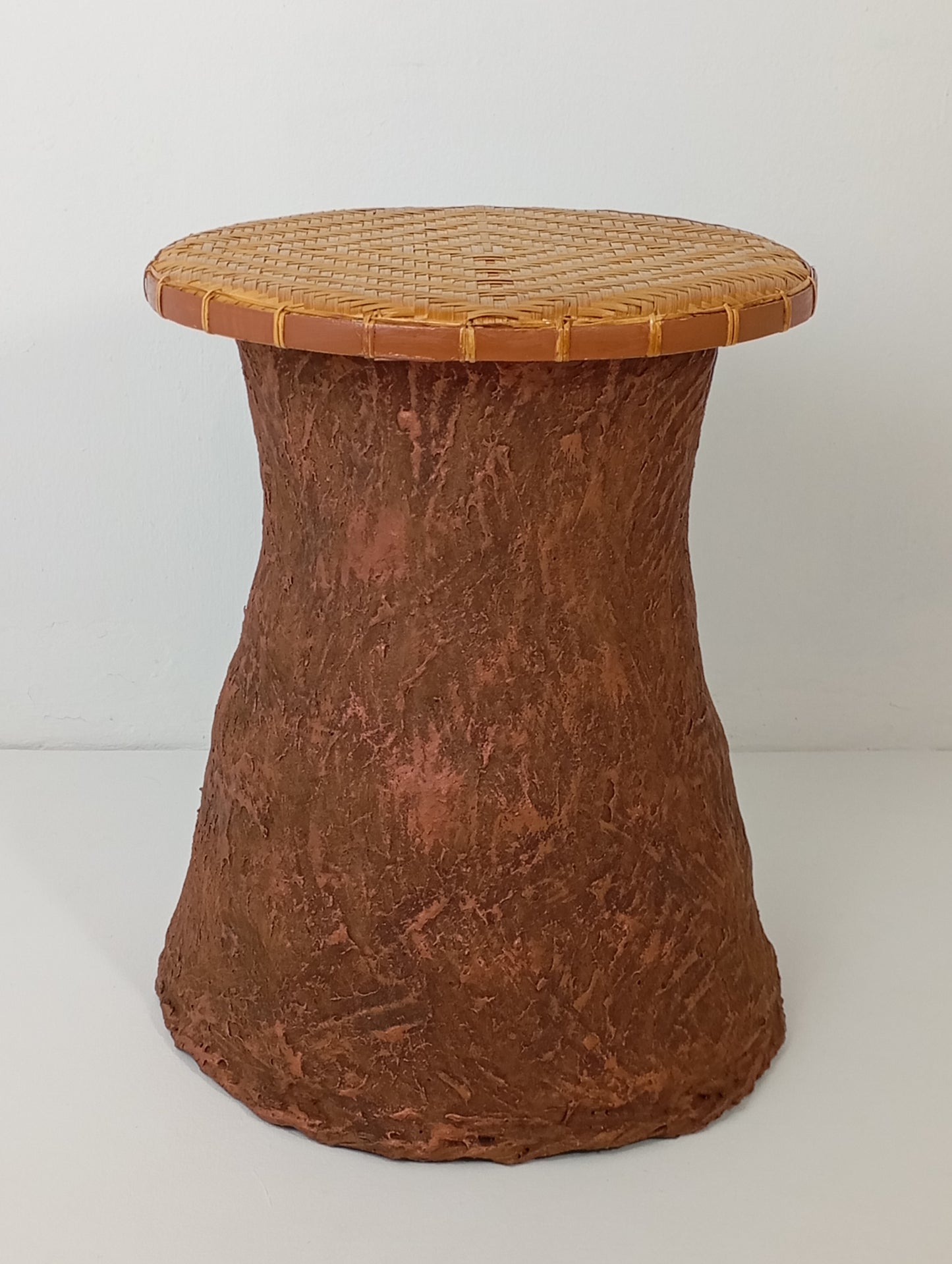 Coffee Table with Wood Chip Base โต๊ะกาแฟหวายและไม้ไผ่พร้อมฐานทำจากเศษไม้