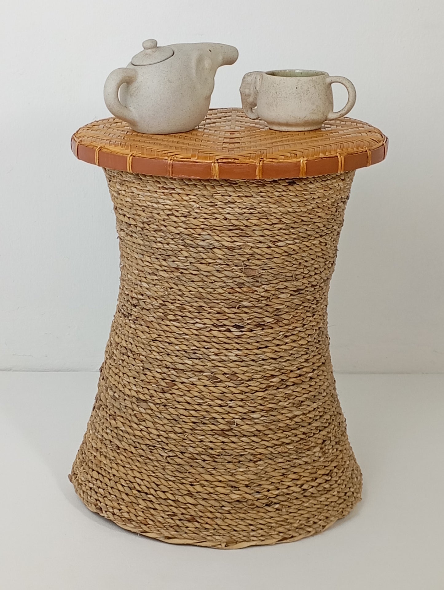 Coffee Table Rattan Side Table with Woven Bamboo Top โต๊ะกาแฟหวายและไม้ไผ่พร้อมพื้นโต๊ะสาน