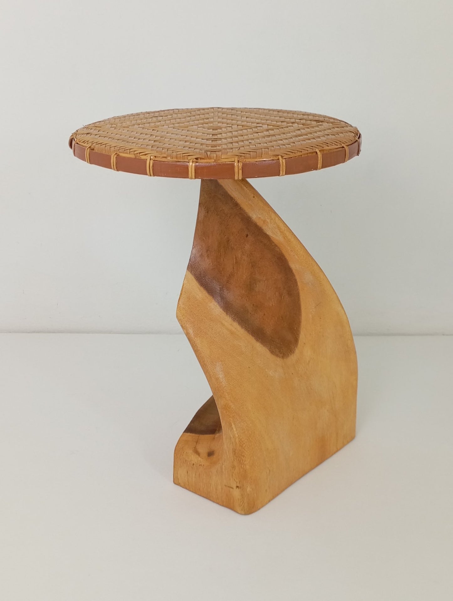 Coffee table Side Table  Asymmetrical Solid Wood Coffee Table Wooden Coffee Table with Rattan Top โต๊ะกาแฟอาร์ต โต๊ะข้าง โต๊ะกาแฟไม้เนื้อแข็งทรงไม่สมมาตร โต๊ะพร้อมท็อปโต๊ะหวาย