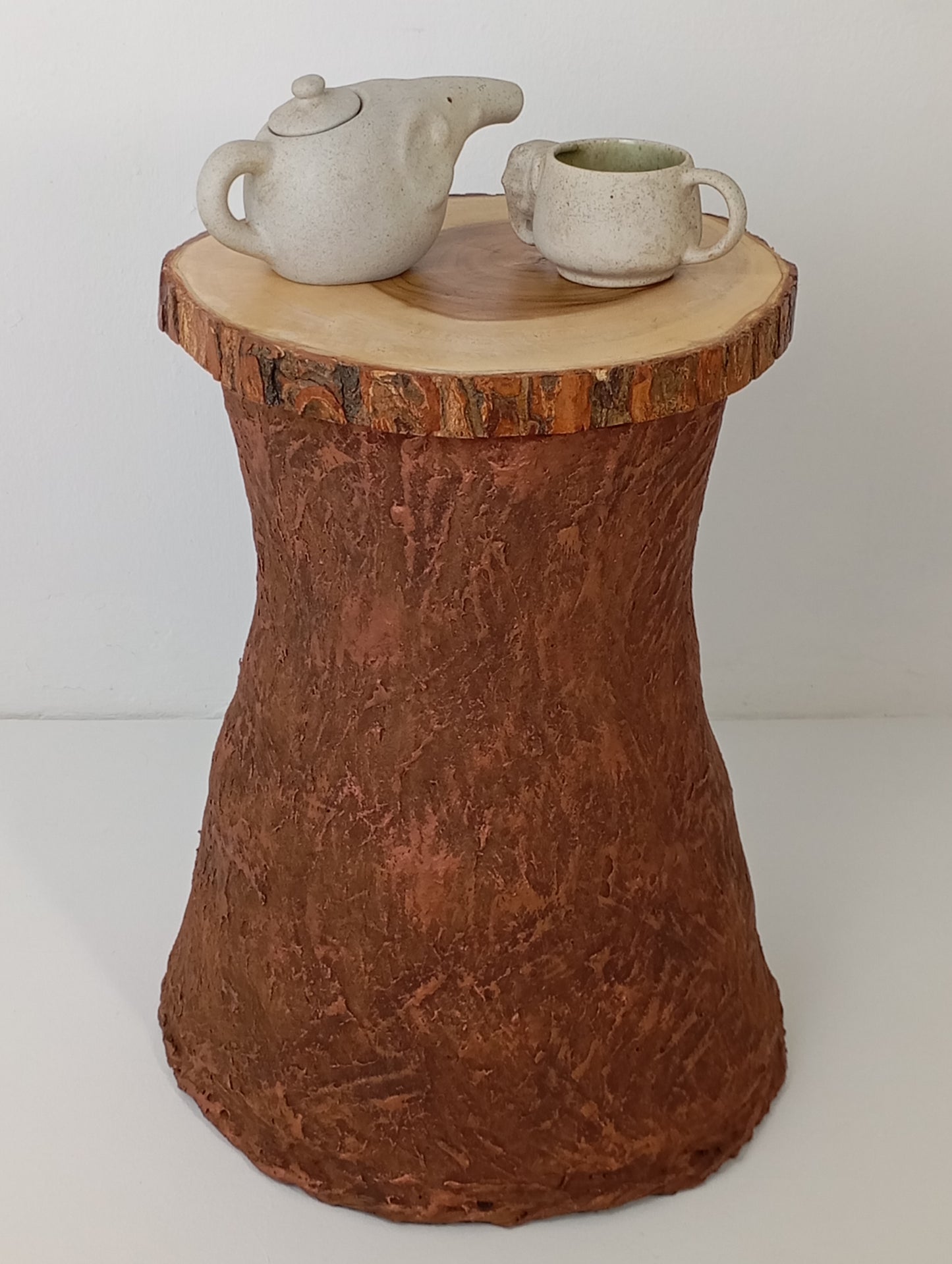 Coffee Table Vintage-Style Coffee Table with Solid Wood Top โต๊ะกาแฟสไตล์วินเทจพร้อมหน้าโต๊ะไม้แท้