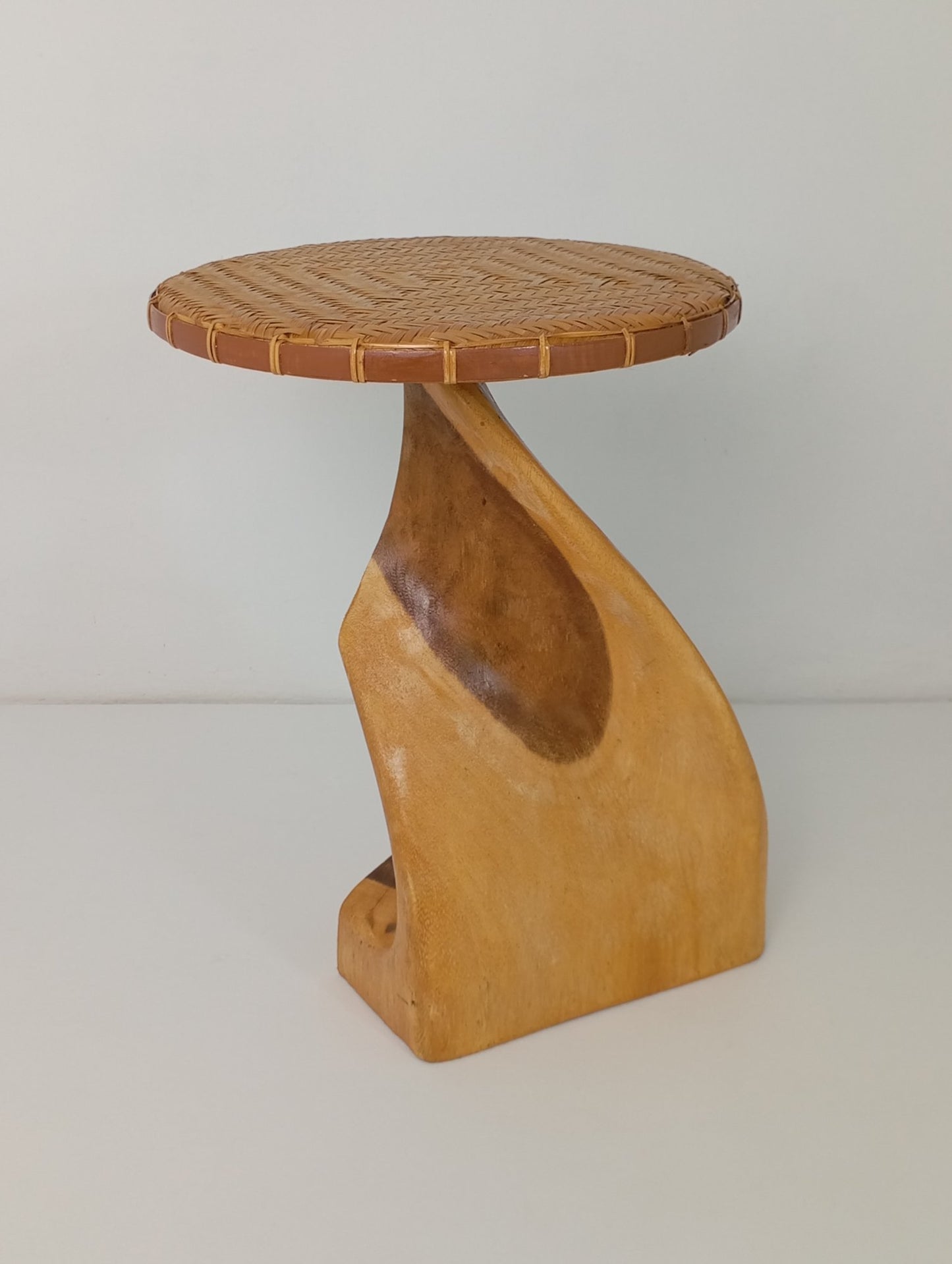 Coffee table Side Table  Asymmetrical Solid Wood Coffee Table Wooden Coffee Table with Rattan Top โต๊ะกาแฟอาร์ต โต๊ะข้าง โต๊ะกาแฟไม้เนื้อแข็งทรงไม่สมมาตร โต๊ะพร้อมท็อปโต๊ะหวาย