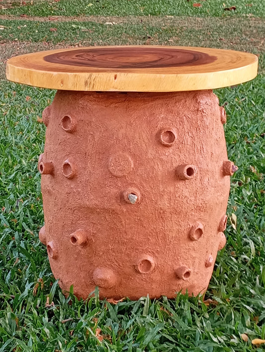 Coffee Table Art "Gem-Powered Vessel" โต๊ะกาแฟ “ยานอัญมณี”