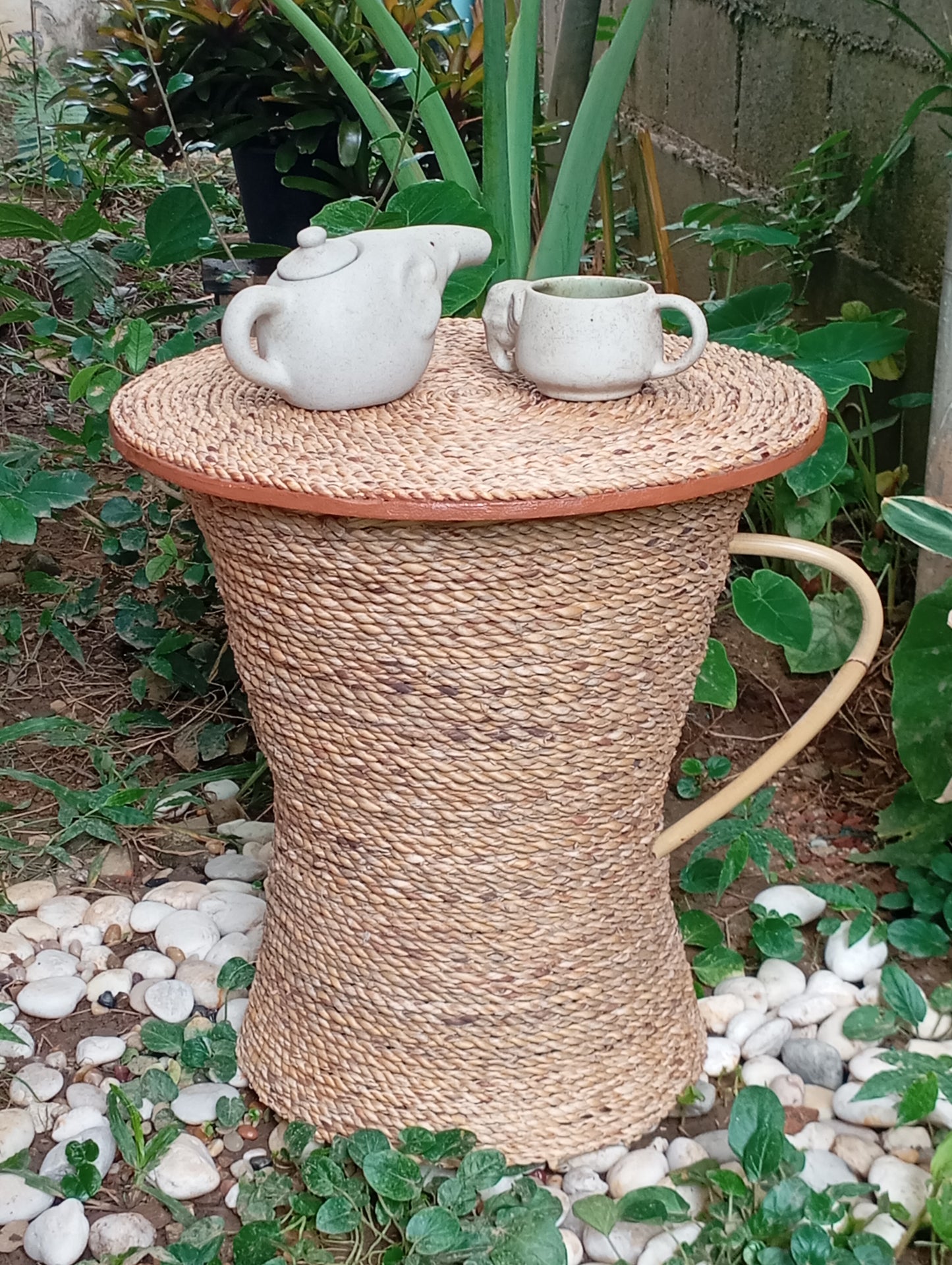 Coffee Table Made of Rattan "Coffee Cup" โต๊ะกาแฟหวายพร้อมท็อปหวาย "ถ้วยกาแฟ"
