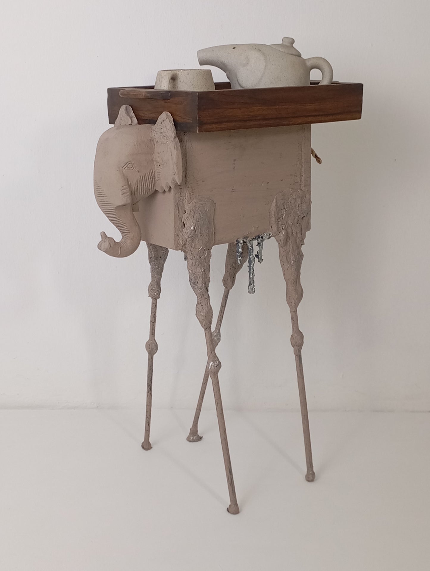 Coffee Table Author’s Side Table “Dali Elephant” with Tray-Shaped Top โต๊ะกาแฟงานศิลป์ “ช้างดาลี” พร้อมท็อปถาด