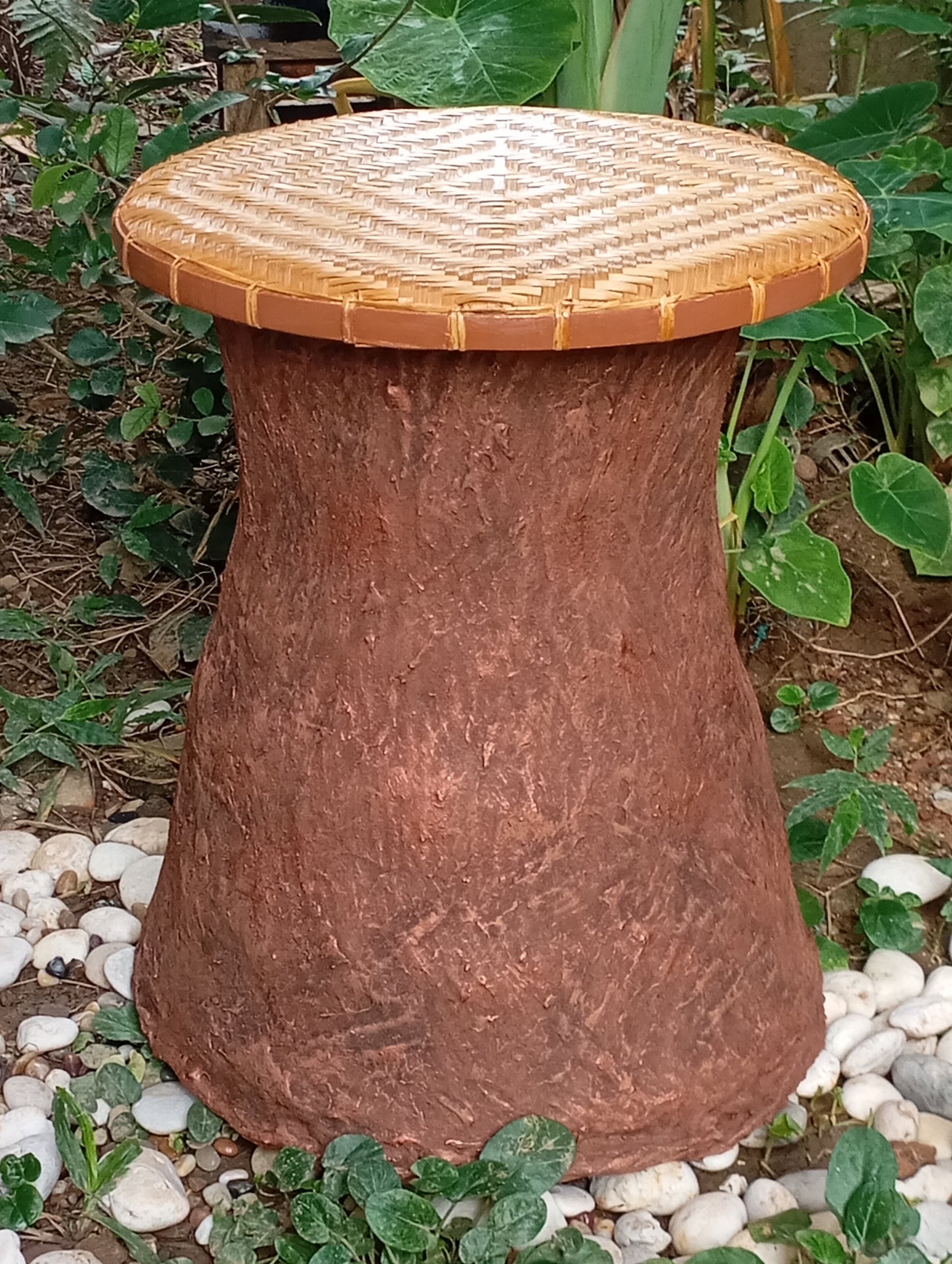 Coffee Table with Wood Chip Base โต๊ะกาแฟหวายและไม้ไผ่พร้อมฐานทำจากเศษไม้