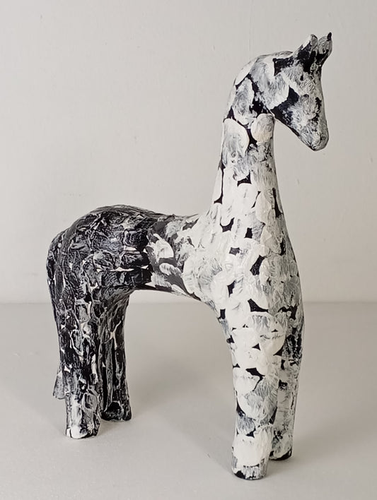 Wooden Horse Figurine in Black and White Style รูปปั้นม้าไม้สไตล์ขาวดำ