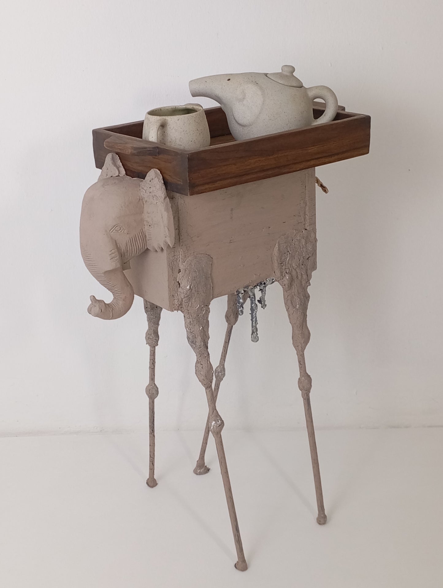 Coffee Table Author’s Side Table “Dali Elephant” with Tray-Shaped Top โต๊ะกาแฟงานศิลป์ “ช้างดาลี” พร้อมท็อปถาด
