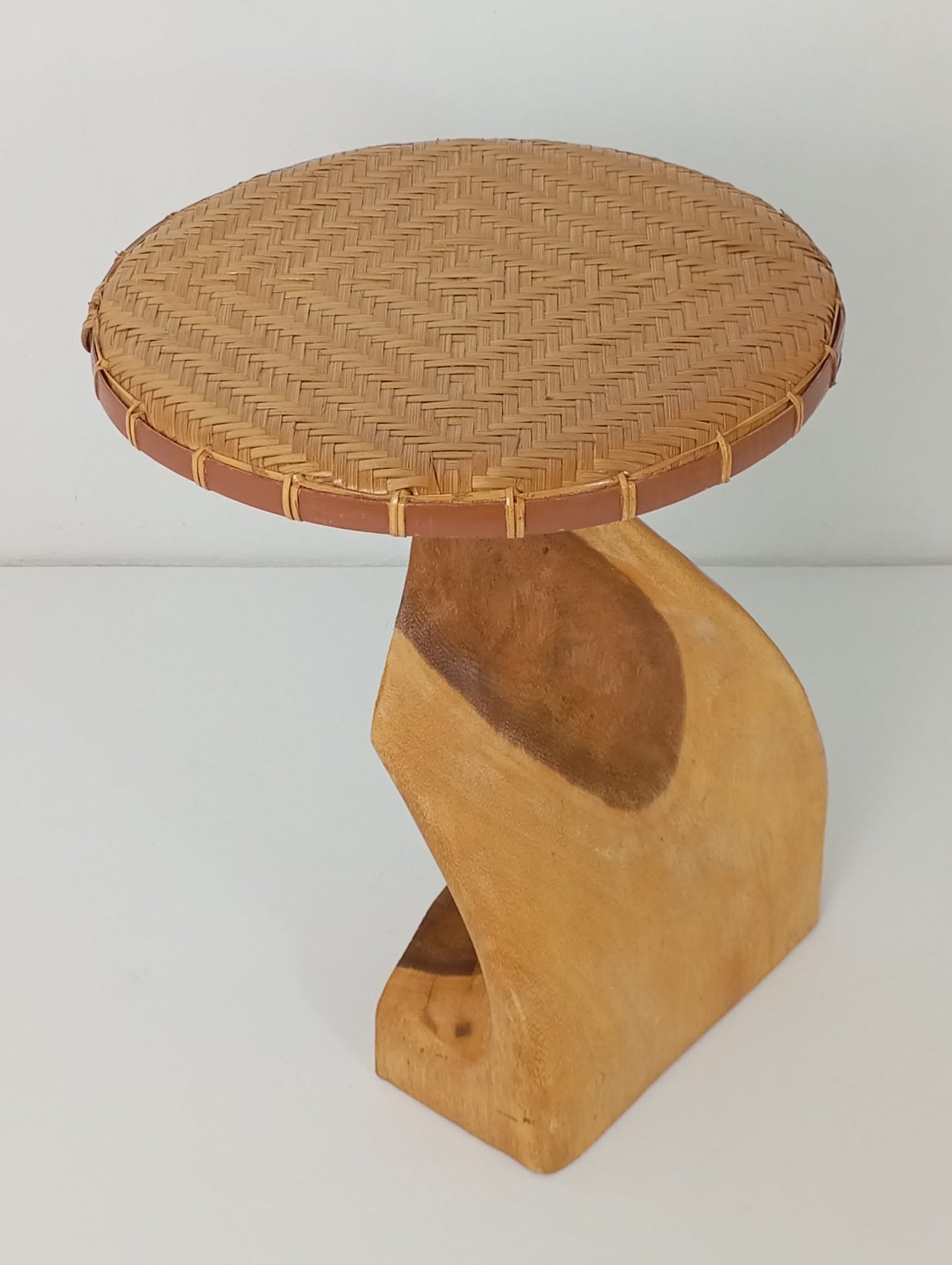Coffee table Side Table  Asymmetrical Solid Wood Coffee Table Wooden Coffee Table with Rattan Top โต๊ะกาแฟอาร์ต โต๊ะข้าง โต๊ะกาแฟไม้เนื้อแข็งทรงไม่สมมาตร โต๊ะพร้อมท็อปโต๊ะหวาย